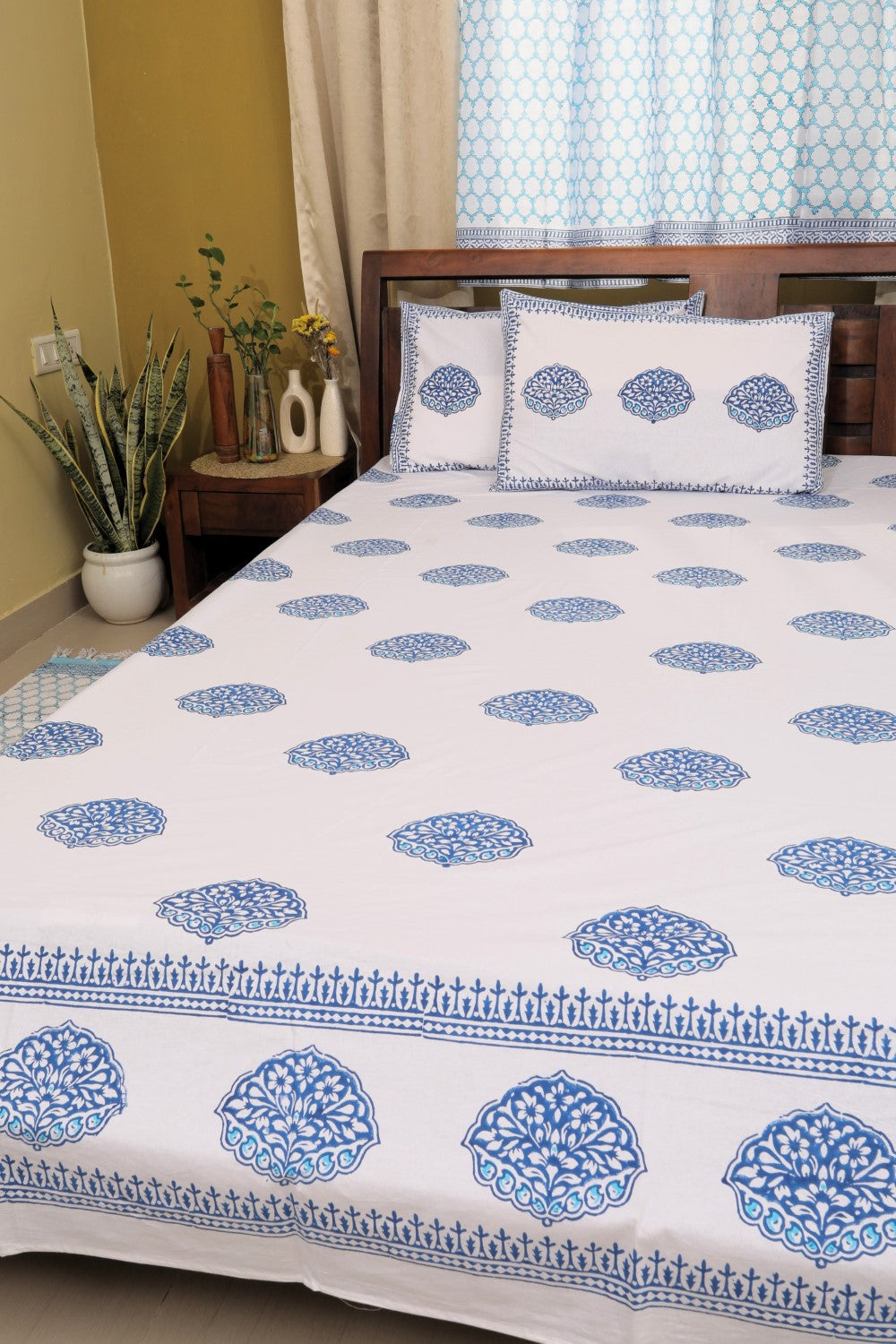 Sootisyahi 'Neel Rekha' Handblock Printed Cotton Bedsheet