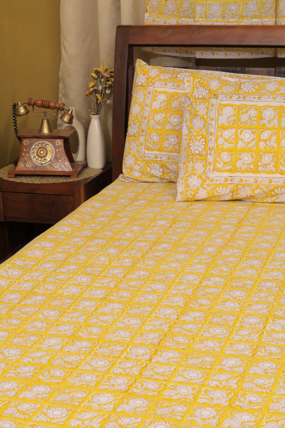Sootisyahi 'Sunehri Butidar' Handblock Printed Cotton Bedsheet