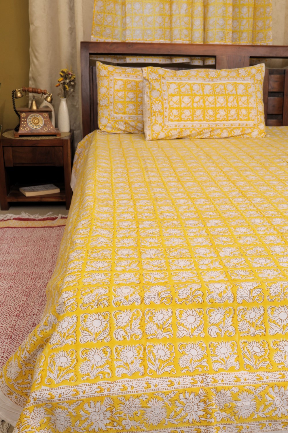 Sootisyahi 'Sunehri Butidar' Handblock Printed Cotton Bedsheet