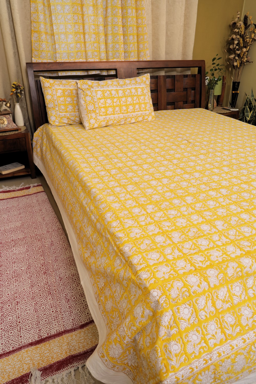 Sootisyahi 'Sunehri Butidar' Handblock Printed Cotton Bedsheet