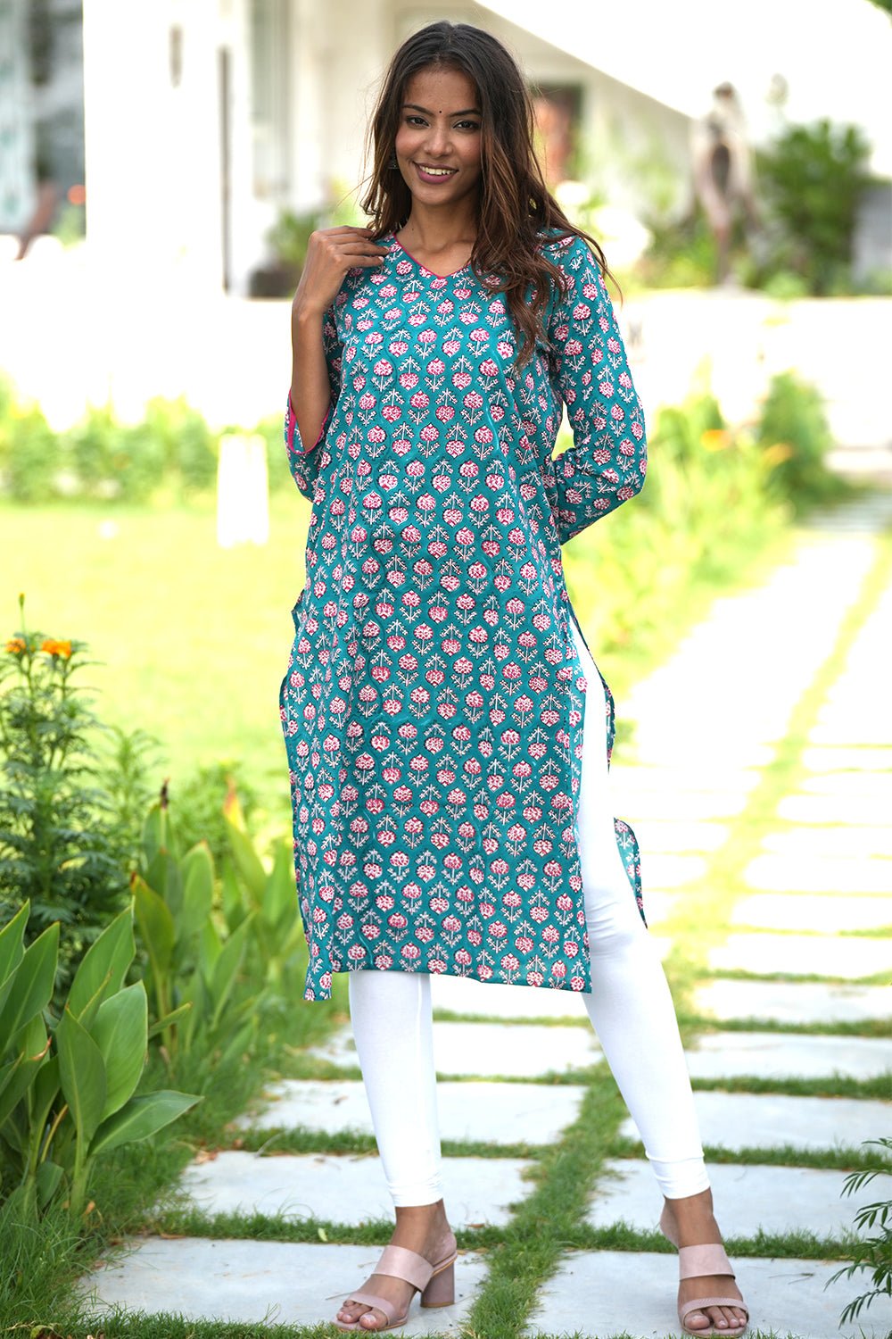 Evergreen Enigma Handblock Printed Cotton Kurti - SootiSyahi