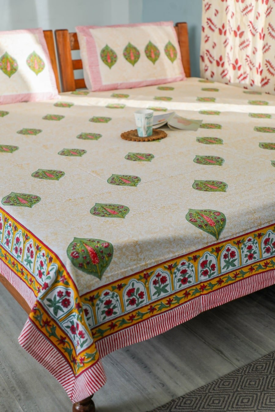 Sootisyahi 'Essence of color' Handblock Printed Cotton Bedsheet - SootiSyahi