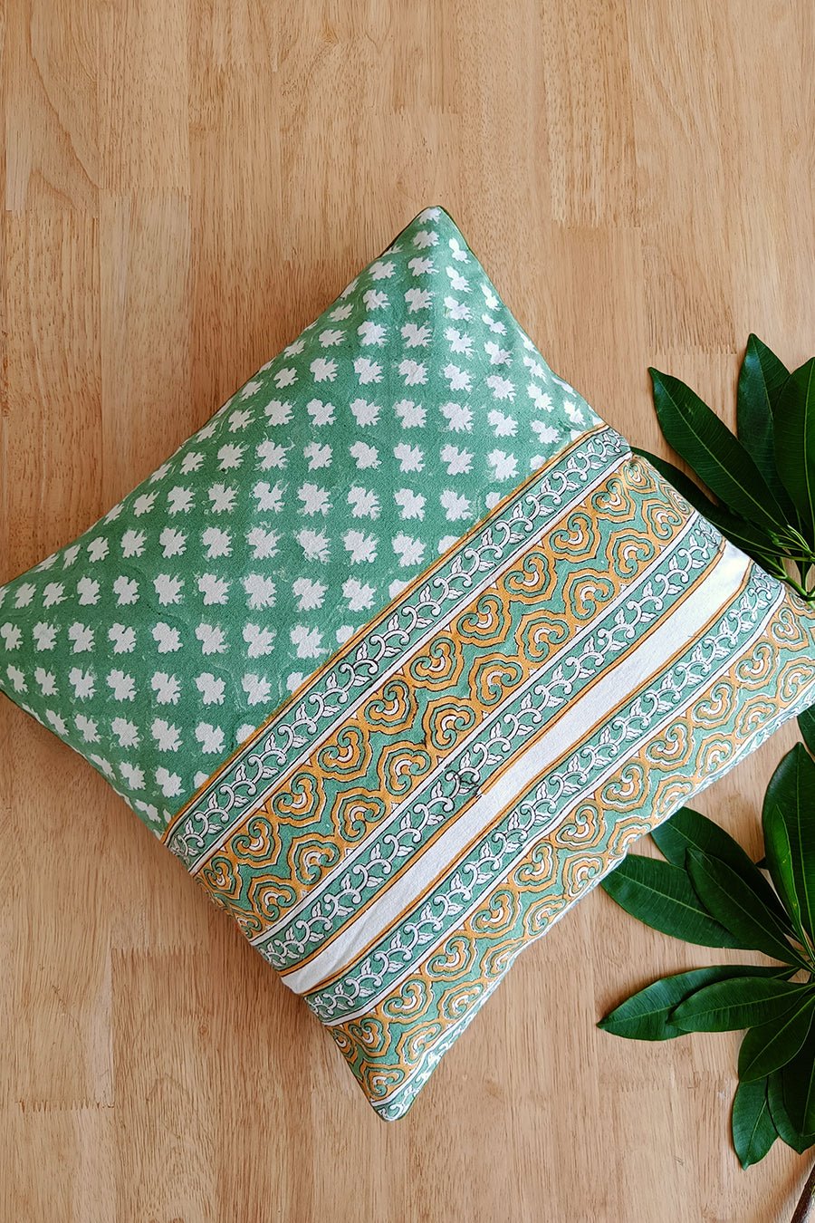 'Web of color' Handblock Printed Cotton Bedsheet - SootiSyahi