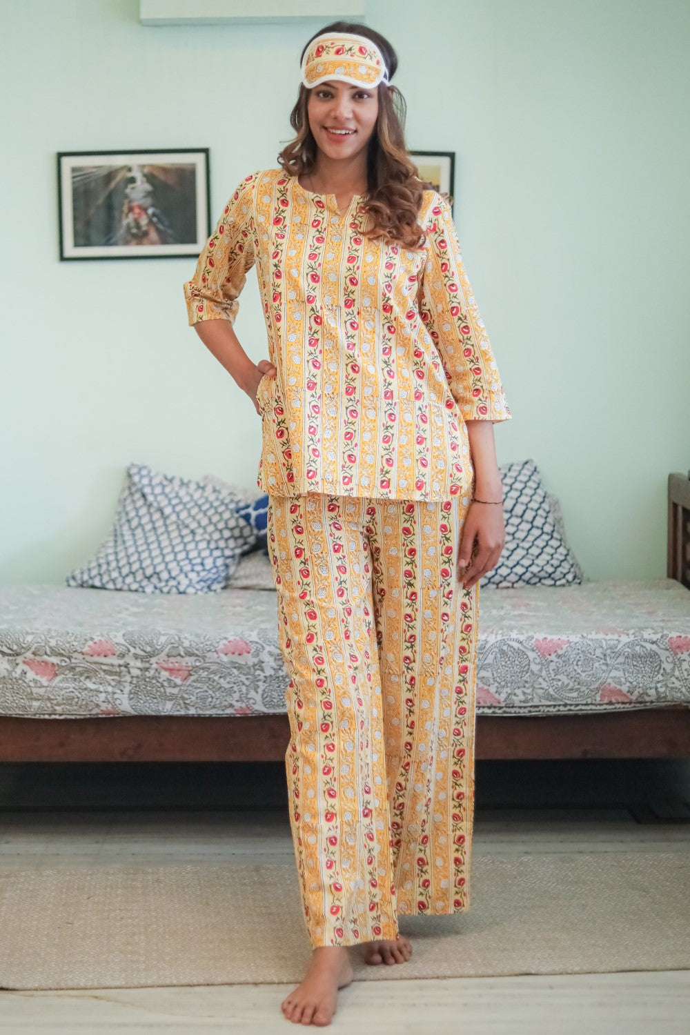 Sootisyahi 'Daisy Bliss' Handblock Printed Pure Cotton Night Suit