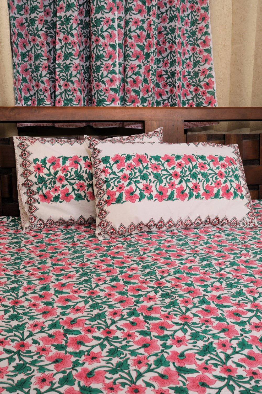 Sootisyahi 'Mehfil-e-Gul' Handblock Printed Cotton Bedsheet
