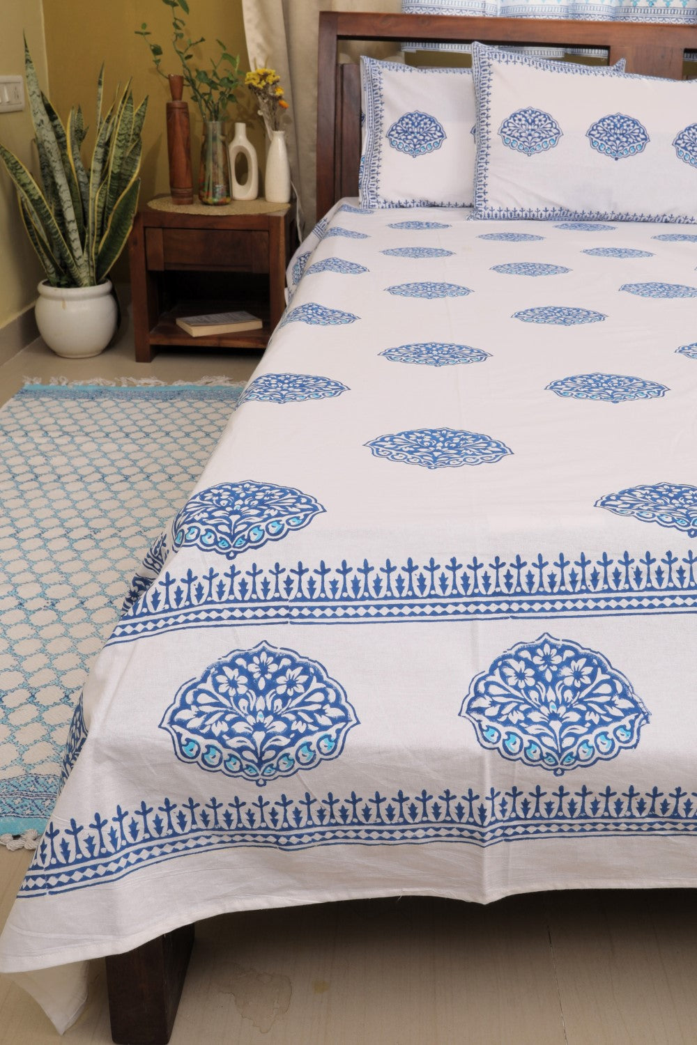 Sootisyahi 'Neel Rekha' Handblock Printed Cotton Bedsheet