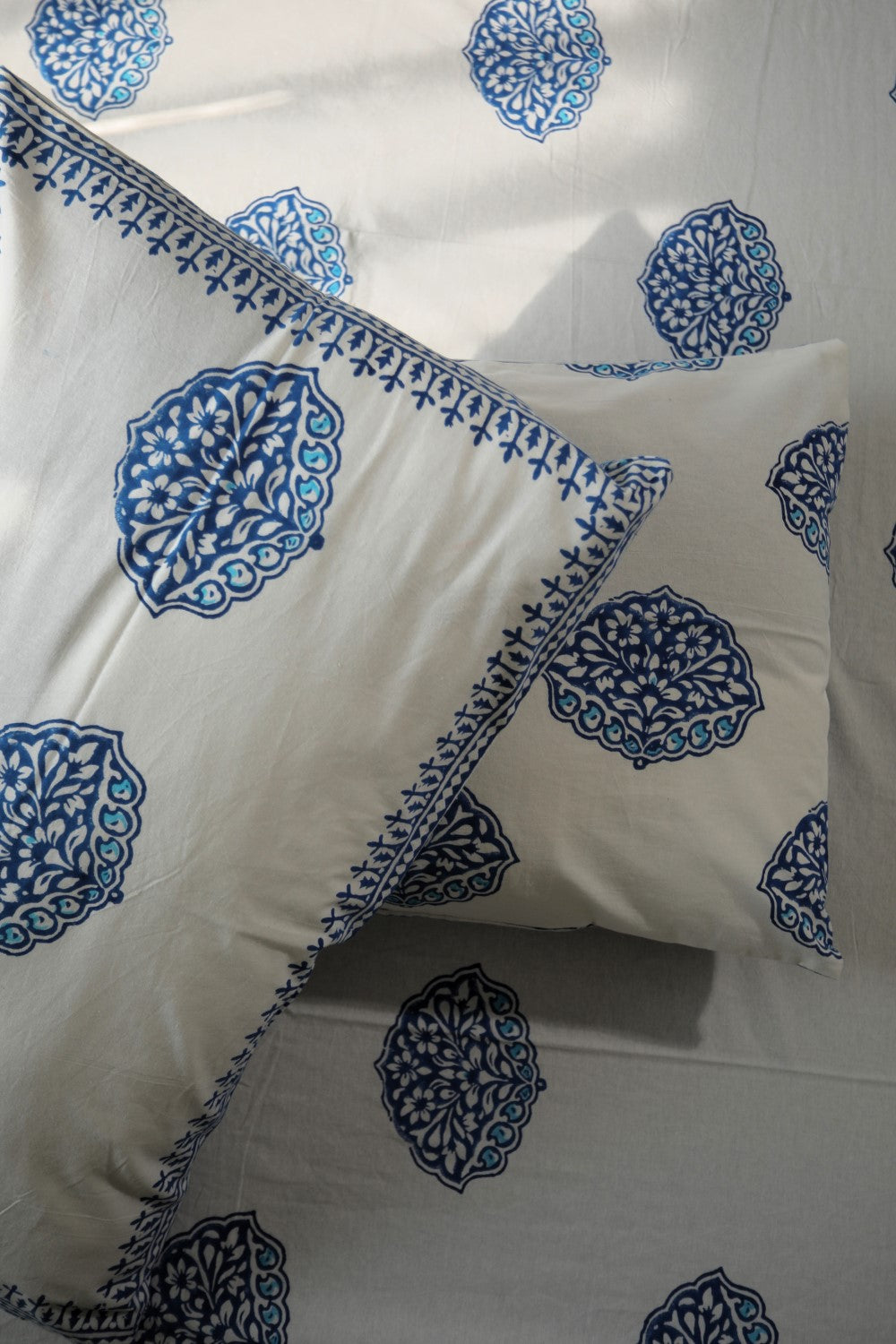 Sootisyahi 'Neel Rekha' Handblock Printed Cotton Bedsheet