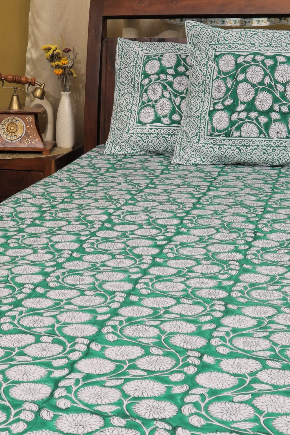 Sootisyahi 'Patta Gulzar' Handblock Printed Cotton Bedsheet