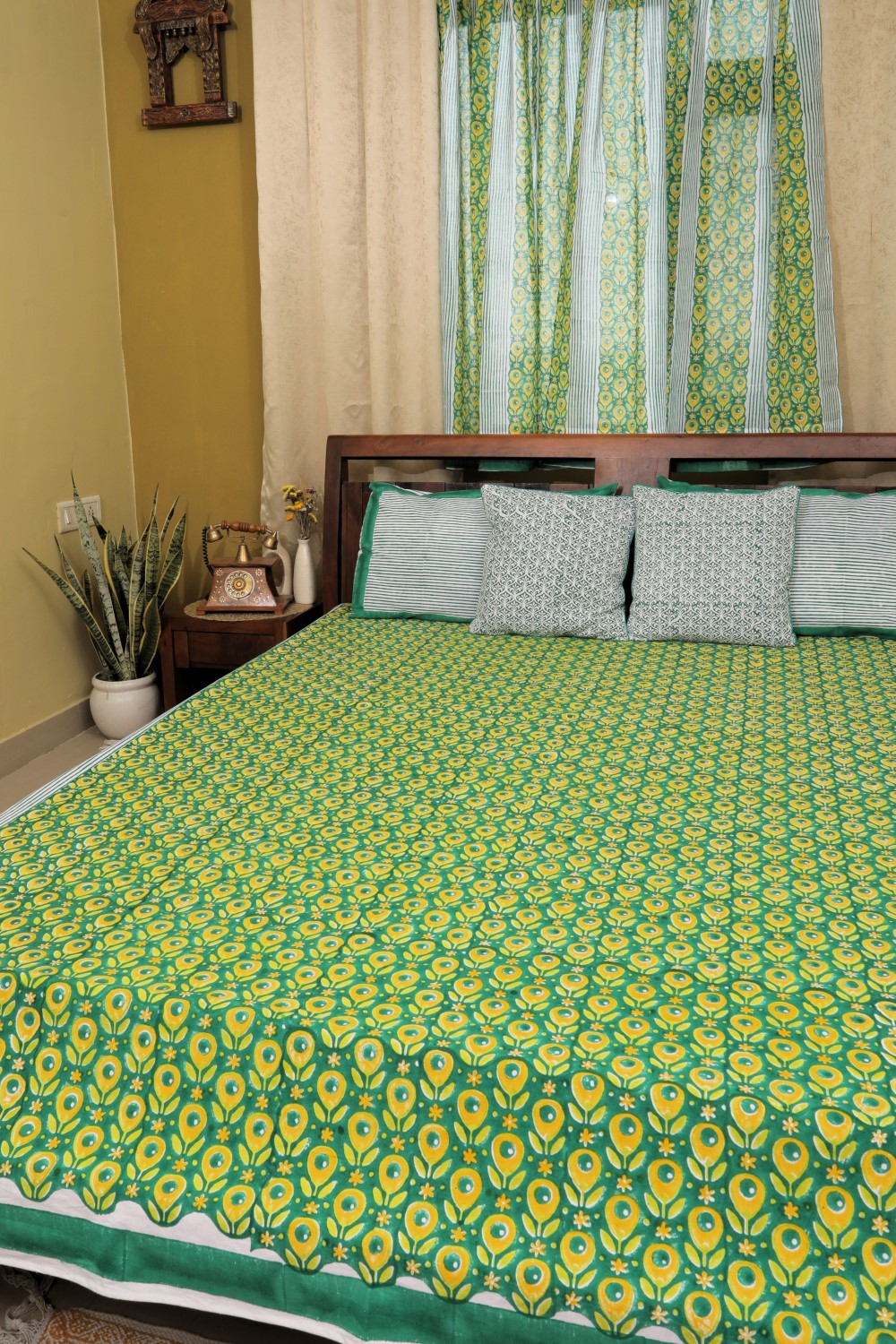 Sootisyahi 'Rangrez Jaal' Handblock Printed Cotton Bedsheet