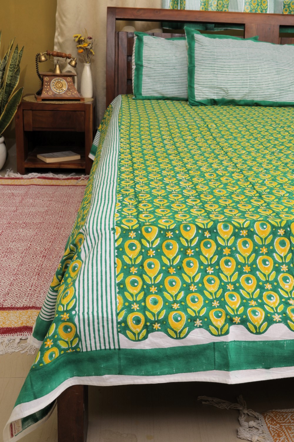 Sootisyahi 'Rangrez Jaal' Handblock Printed Cotton Bedsheet