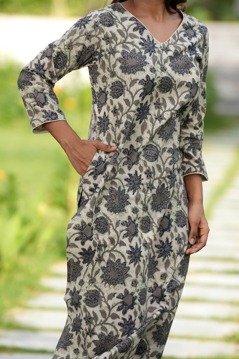 Charcoal Mist Handblock Printed Cotton Kurti - SootiSyahi