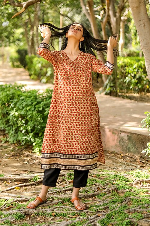 Sootisyahi 'Blushing Betel' Bagru Handblock Printed Pure Cotton Kurti - SootiSyahi