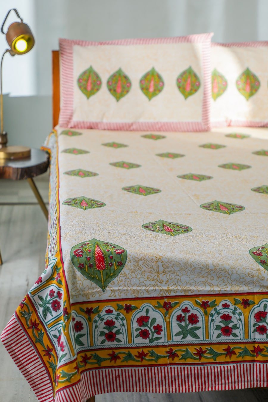 Sootisyahi 'Essence of color' Handblock Printed Cotton Bedsheet - SootiSyahi