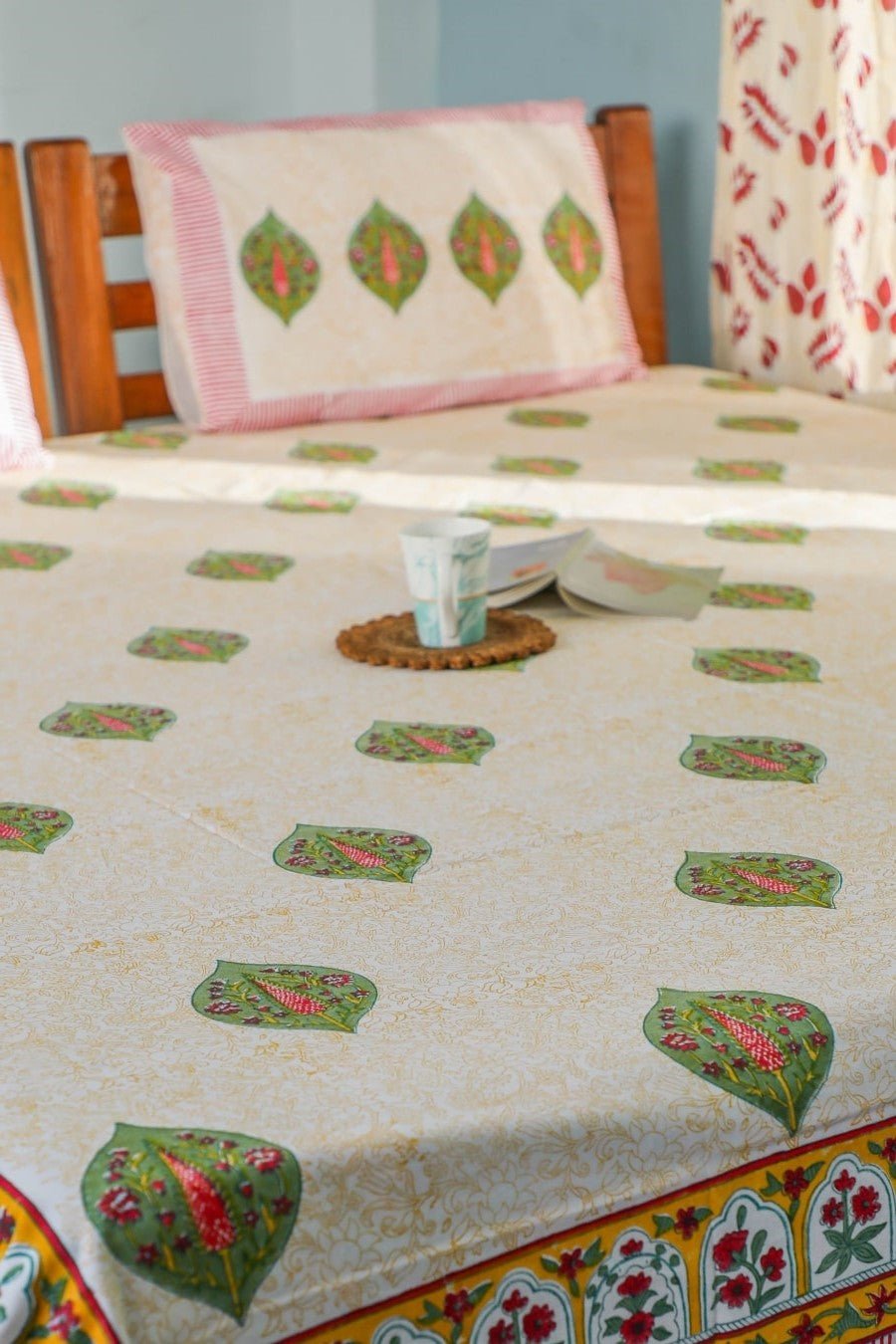 Sootisyahi 'Essence of color' Handblock Printed Cotton Bedsheet - SootiSyahi
