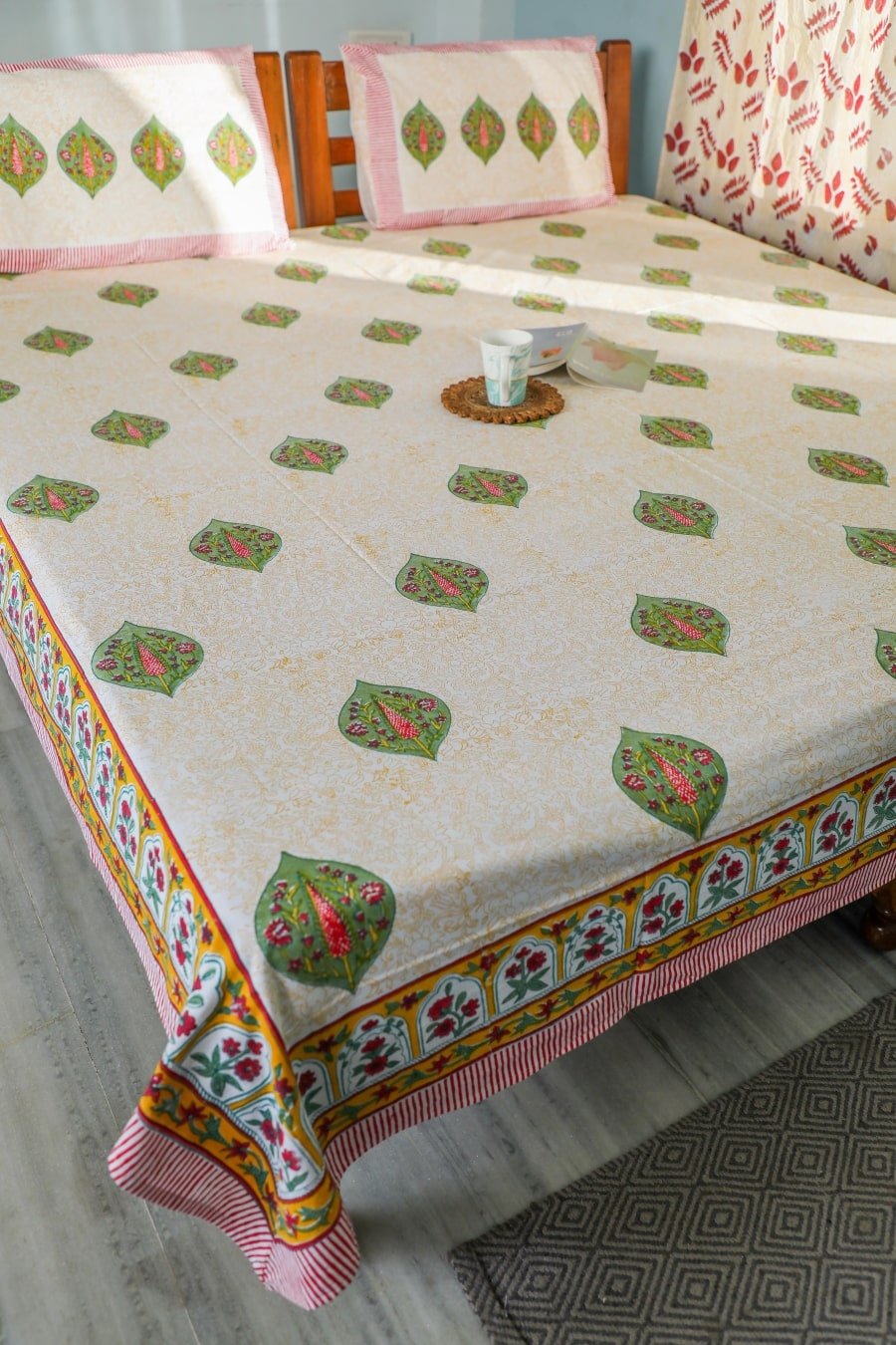 Sootisyahi 'Essence of color' Handblock Printed Cotton Bedsheet - SootiSyahi